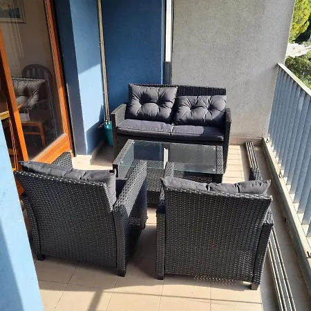 Apartment Veselka Ultra Europa 200 Meters Split